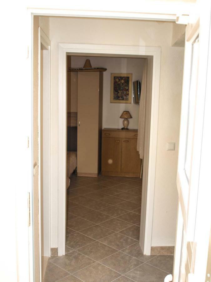 شقة House Nataniel In Omis Near Sea المظهر الخارجي الصورة