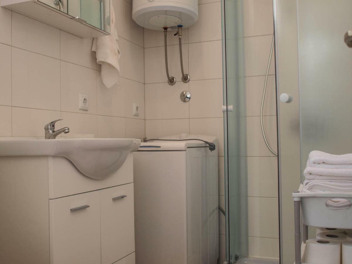 شقة House Nataniel In Omis Near Sea المظهر الخارجي الصورة