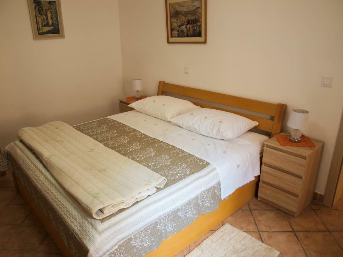 شقة House Nataniel In Omis Near Sea المظهر الخارجي الصورة