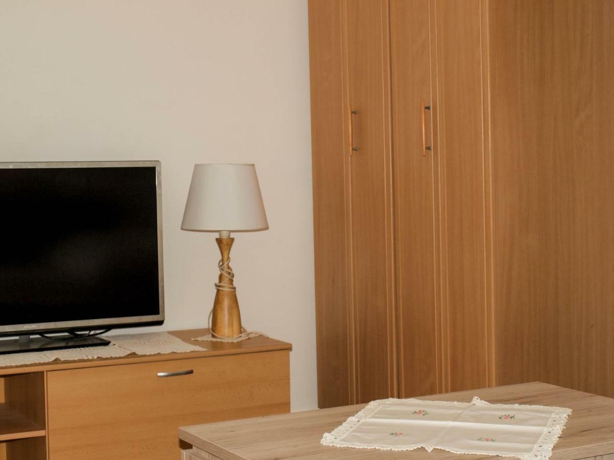 شقة House Nataniel In Omis Near Sea المظهر الخارجي الصورة