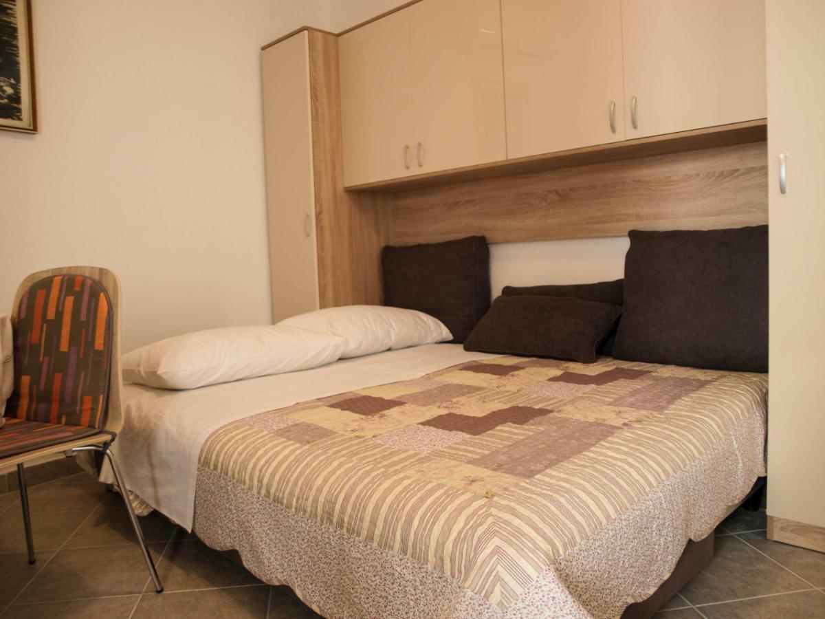 شقة House Nataniel In Omis Near Sea المظهر الخارجي الصورة