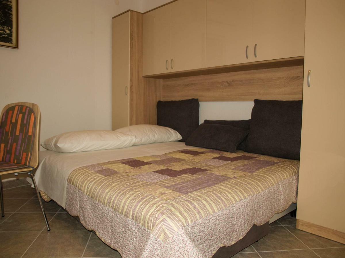 شقة House Nataniel In Omis Near Sea المظهر الخارجي الصورة