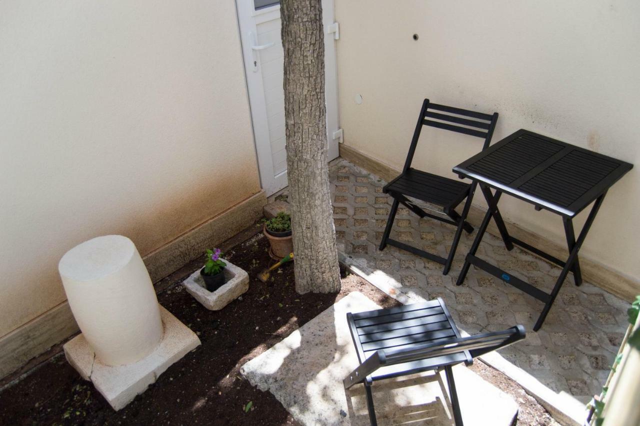 شقة House Nataniel In Omis Near Sea المظهر الخارجي الصورة